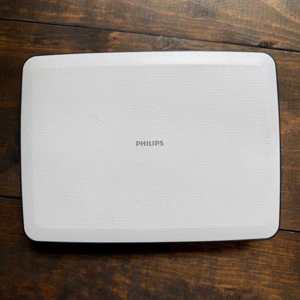 Philips Portable DVD Player 9" Screen Travel Media White Black PD9000/37